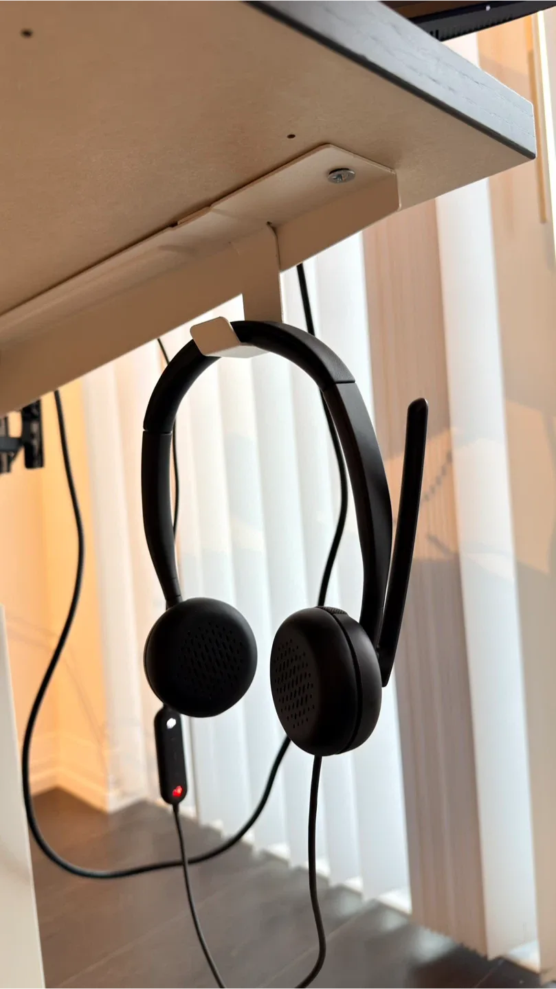 Office desk IKEA MITTZON image indicator(3)