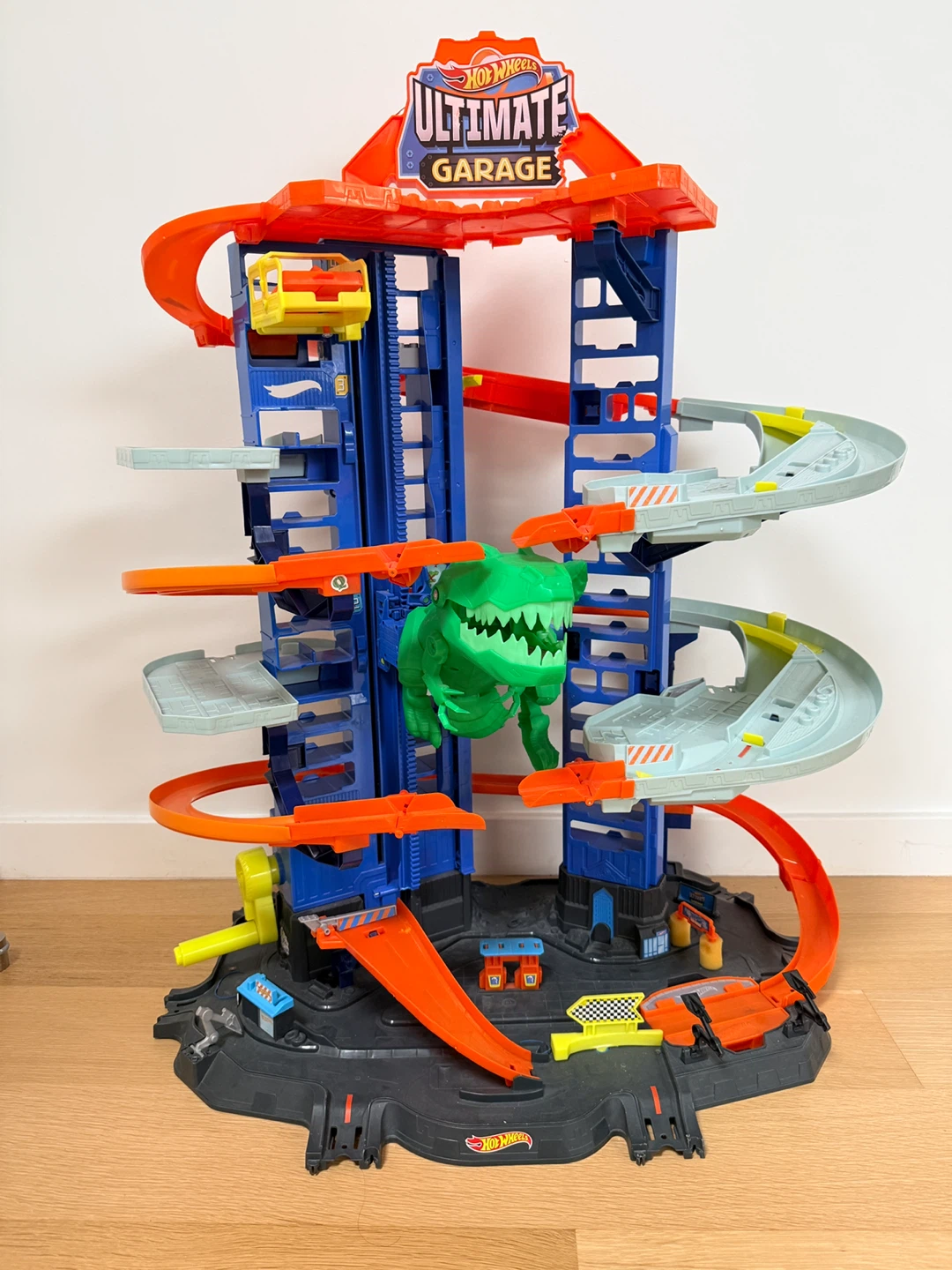 Hot Wheels Ultimate Garage Playset