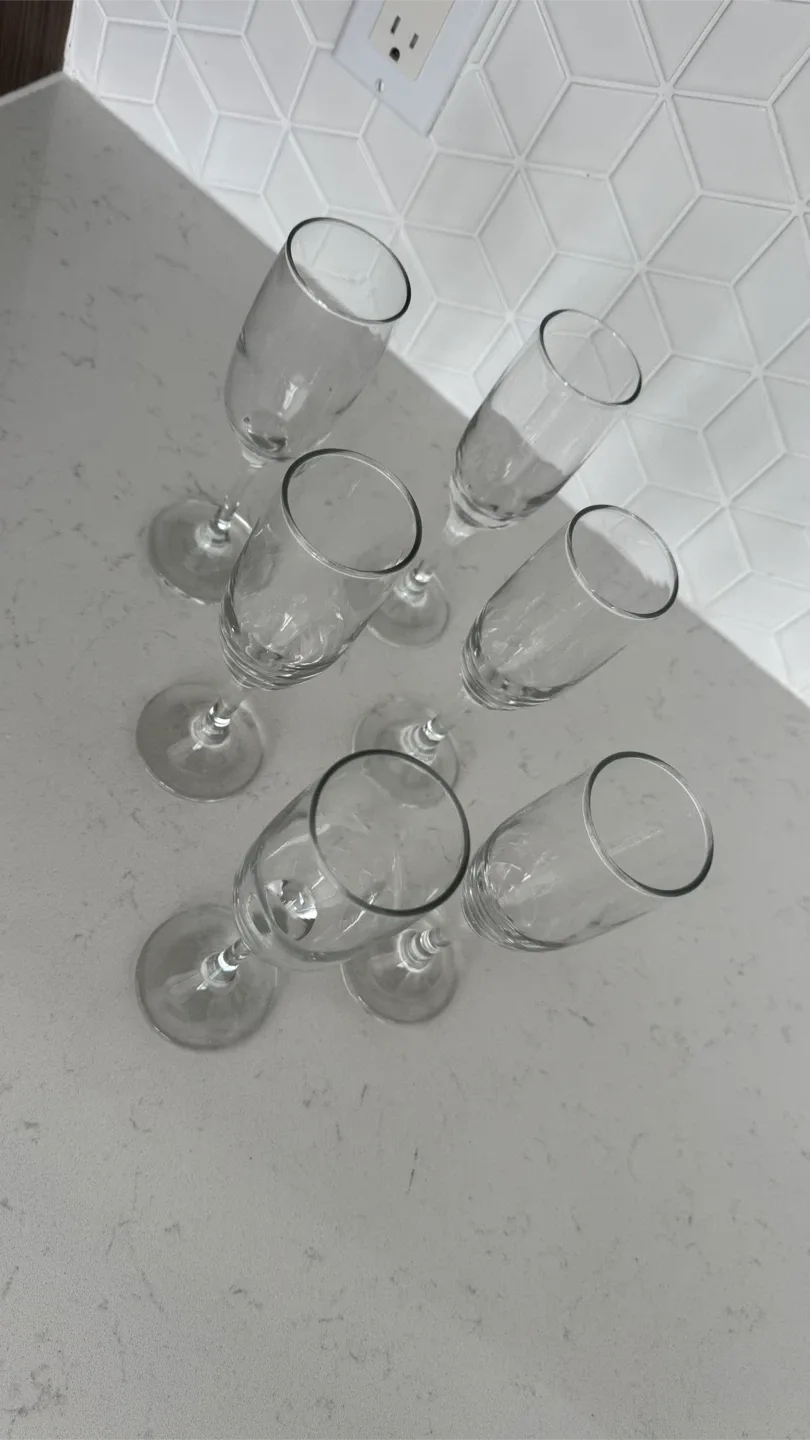 Champagne Flutes - Set of 6 image indicator(3)