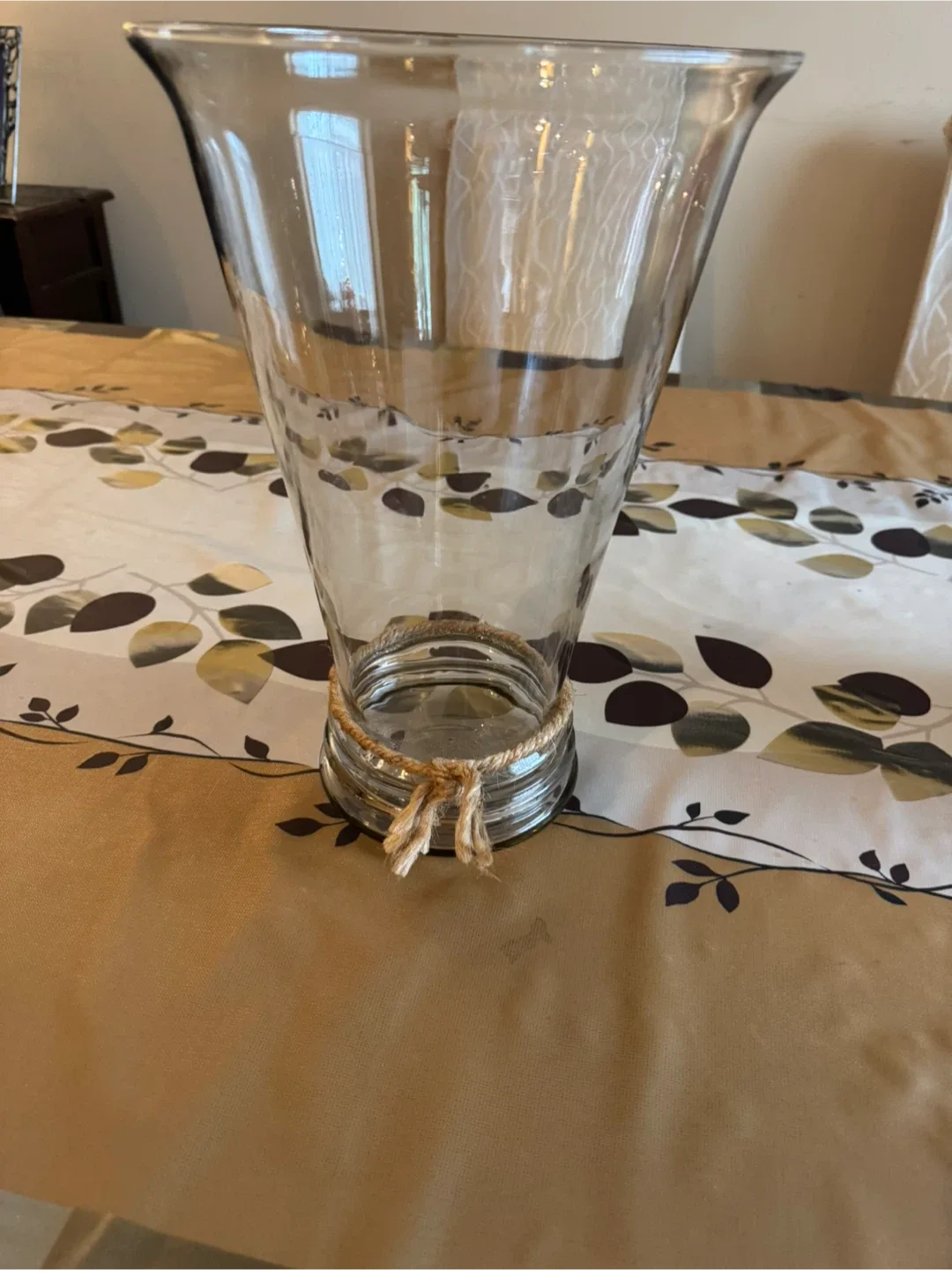 Home Decor Items - Chair, Plate, Kendal Device, Vase image indicator(6)