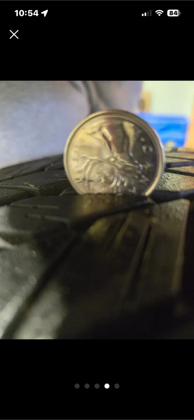 P215/60R17 95H Dunlop Tire image indicator(4)