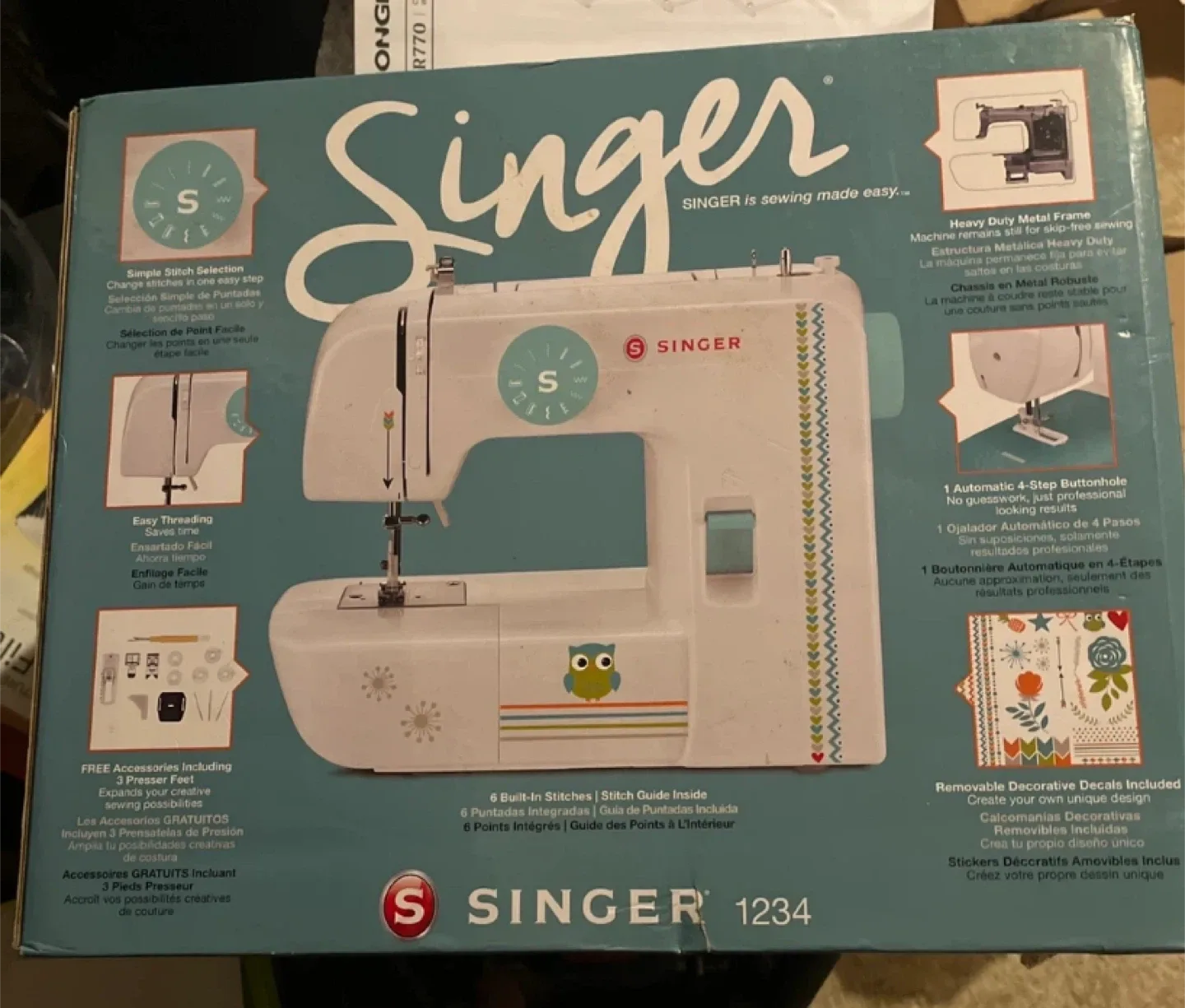 Singer 1234 Sewing Machine - Like New!