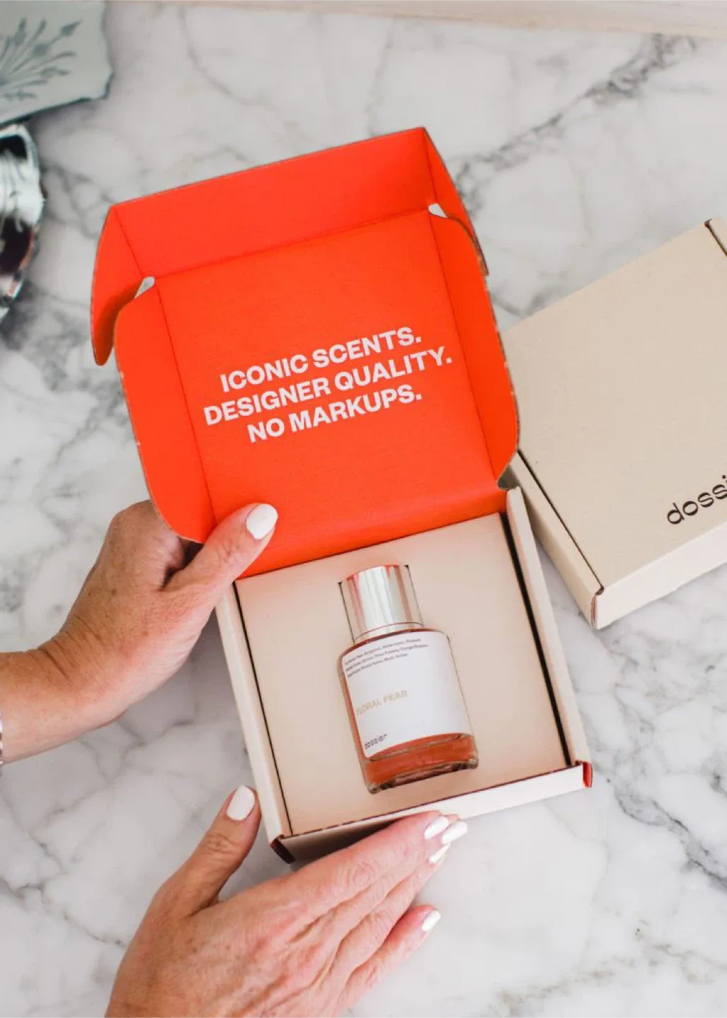 Dossier Aromatic Pineapple Perfume image indicator(6)