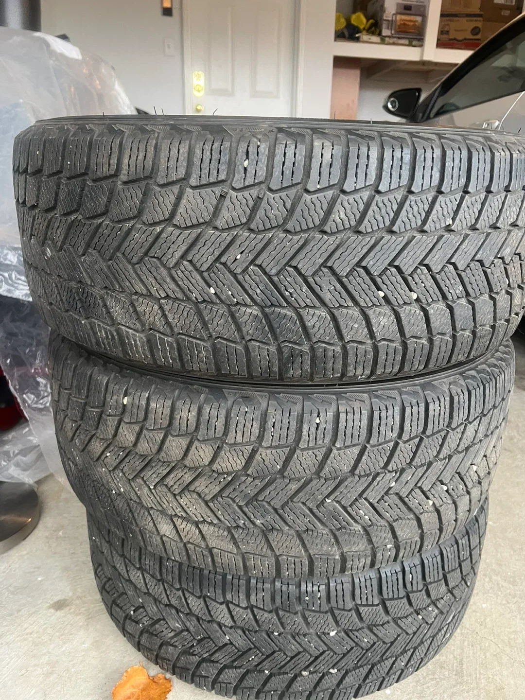 Set of 3 ART Black Winter Tires 245/50 R18 image indicator(6)