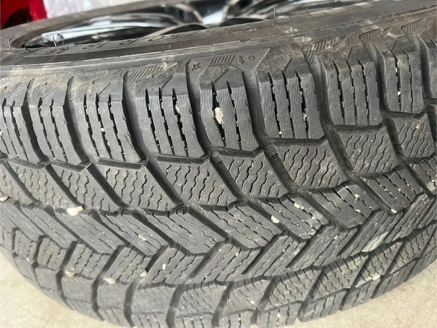 Set of 3 ART Black Winter Tires 245/50 R18 image indicator(2)