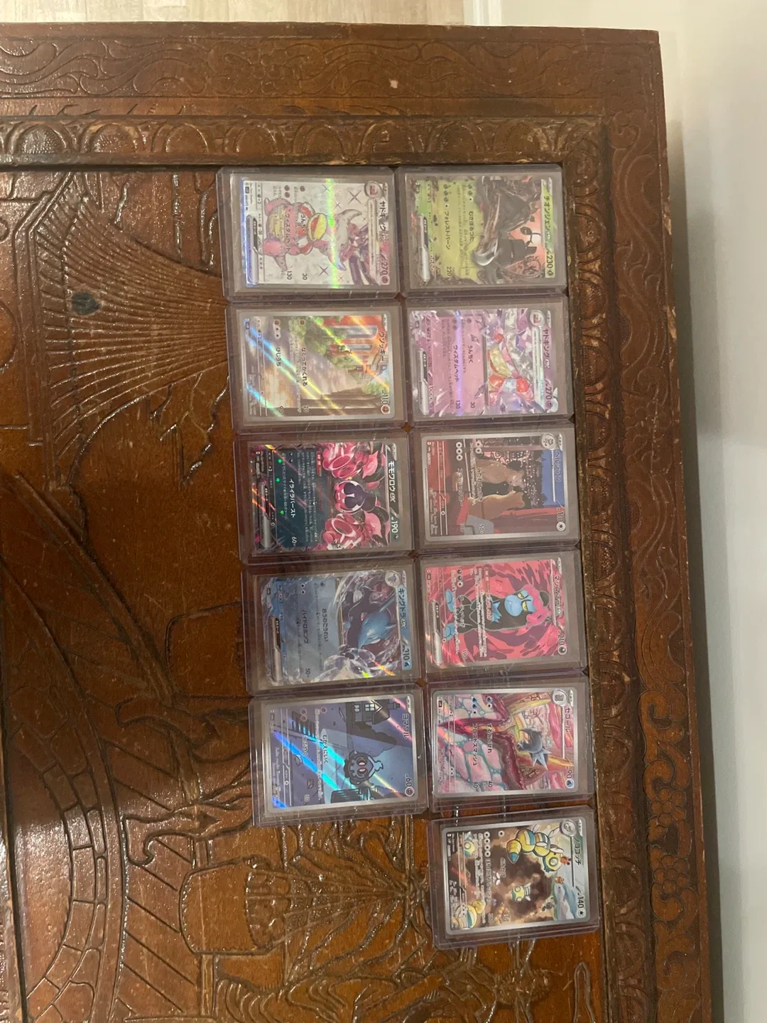 Pokémon Trading Cards Lot image indicator(2)