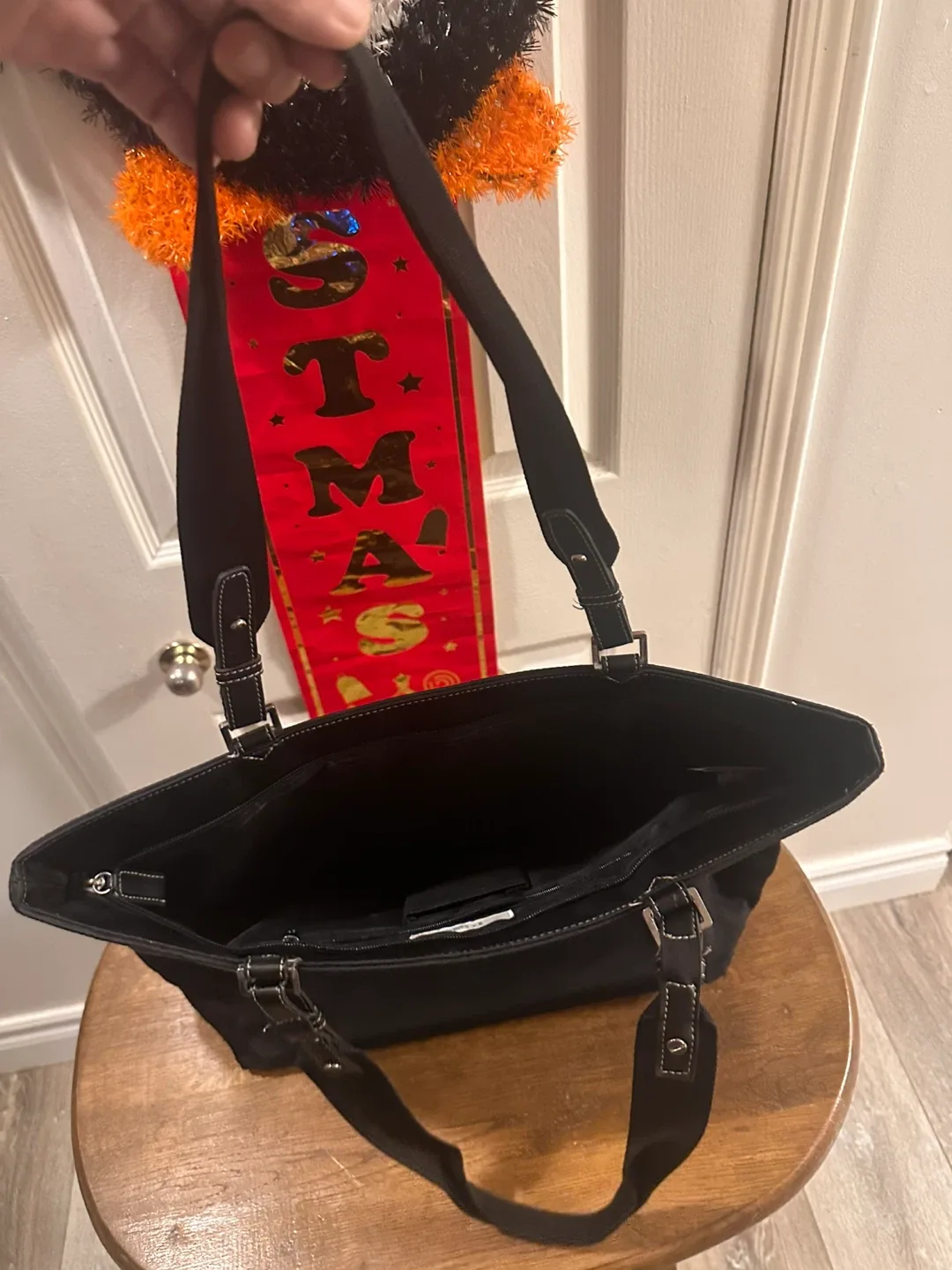 Togo Black Tote Bag image indicator(3)