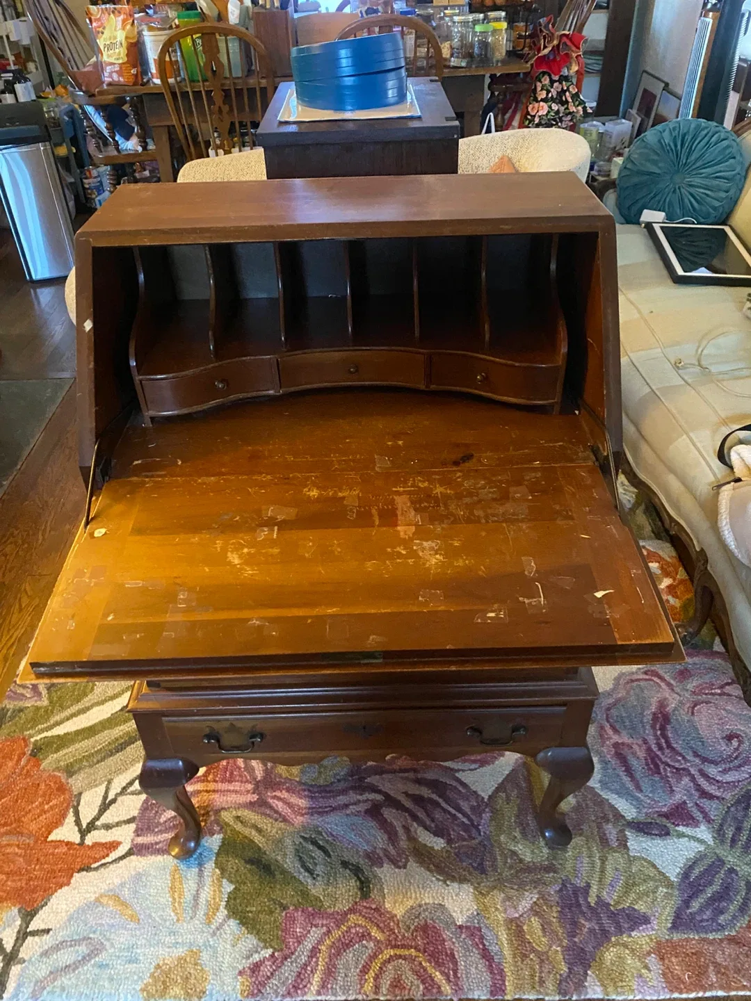 Small Vintage desk $150 image indicator(2)