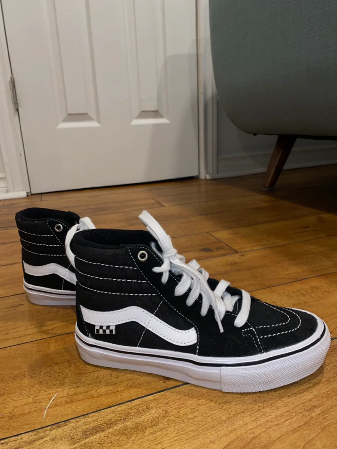 Vans Sk8-Hi Black/White, US Men's 4.5 image indicator(5)