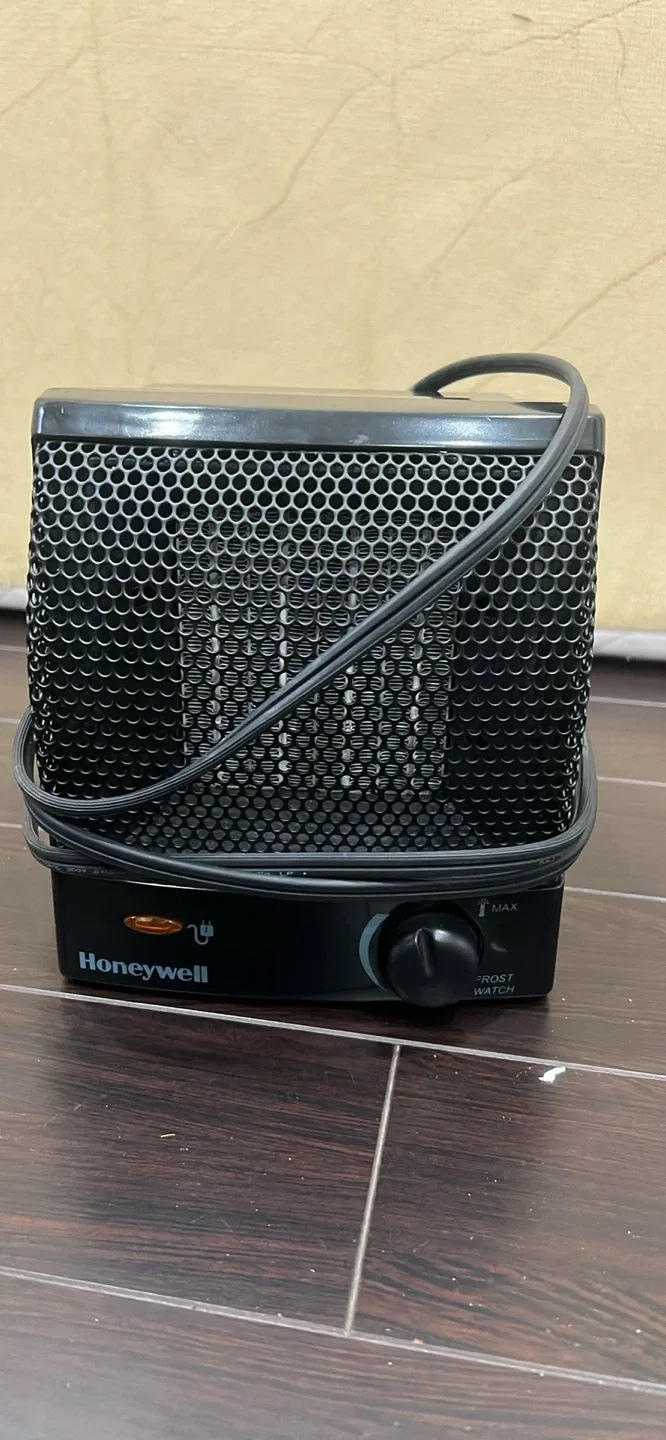 Honeywell Black Heater - Compact & Portable