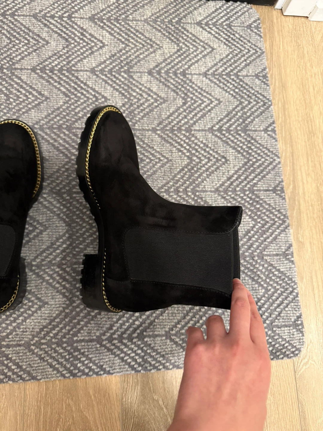 Stuart Weitzman Suede Chelsea Boots Size 7 - photo 2