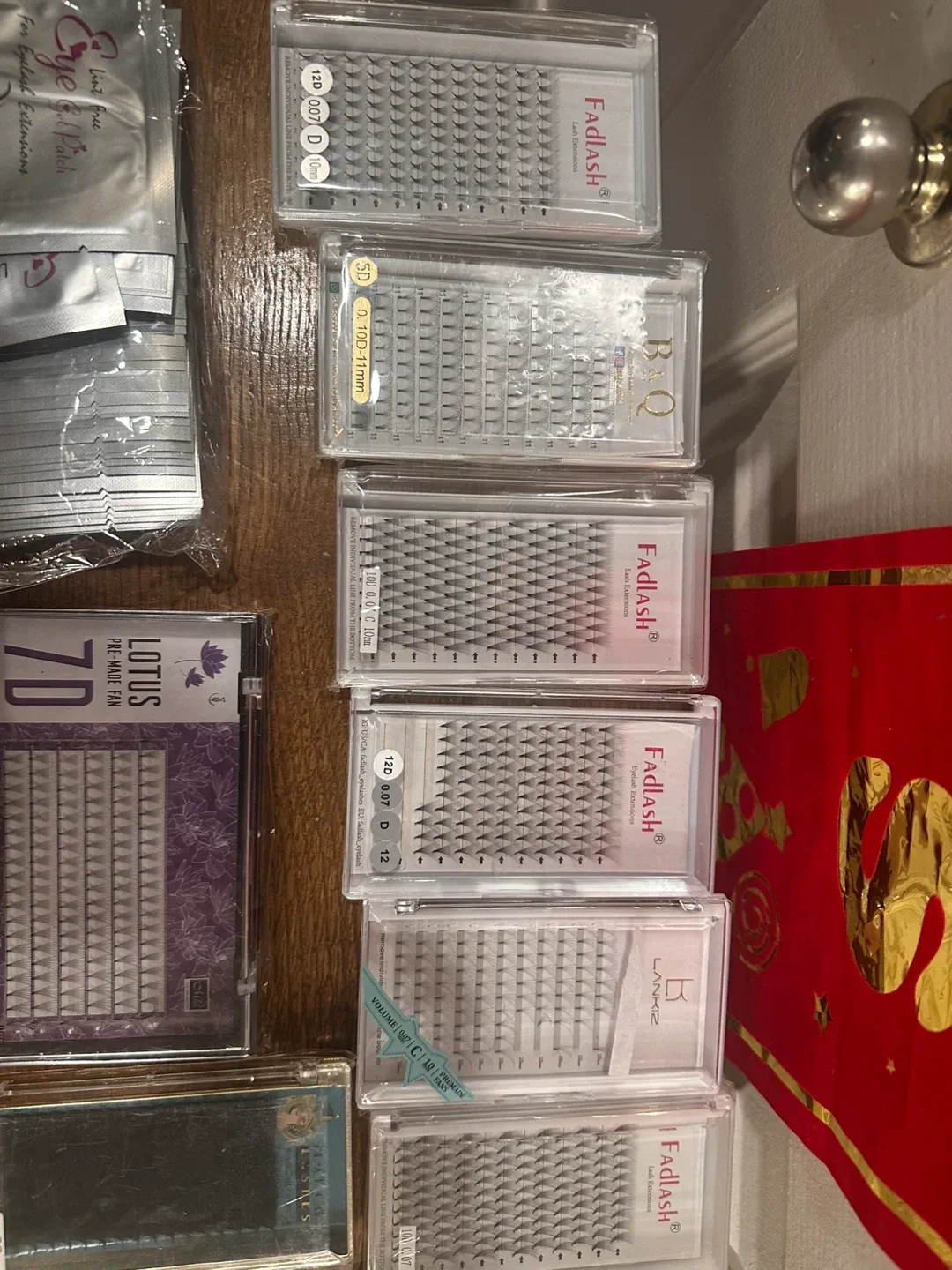 Eyelash Extension Lot - Fadlash, Lotus, Black Cat & More! image indicator(2)