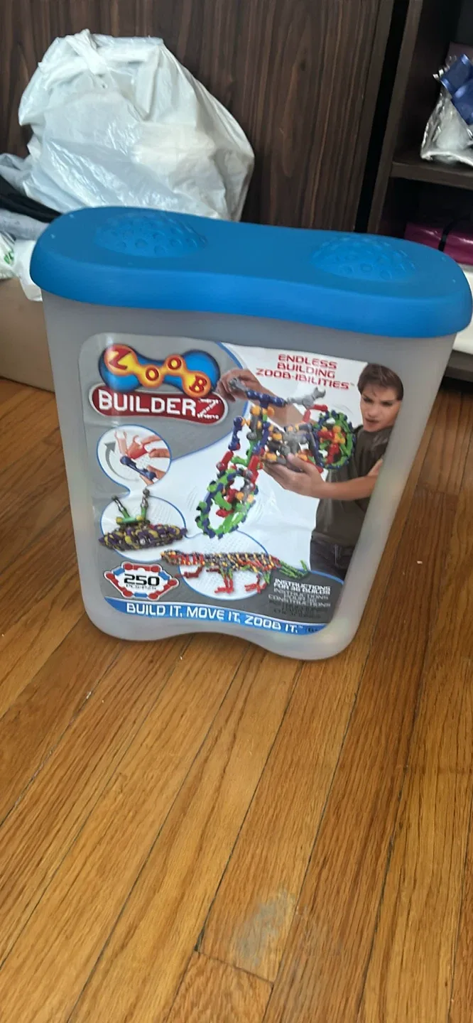 ZOOB BuilderZ, Batman Playset & Black Bathroom Mirror image indicator(3)