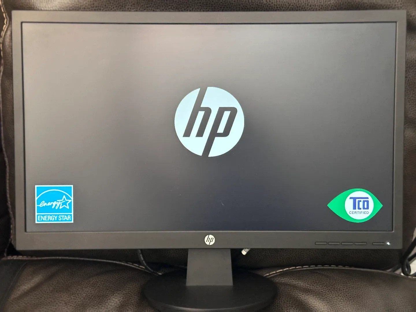 HP V22 FHD Monitor - 1920 x 1080 Resolution image indicator(4)