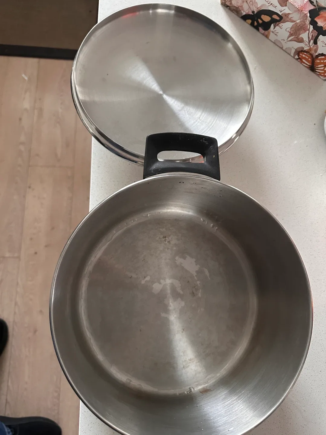 Lagostina Stainless Steel Pot with Lid image indicator(2)