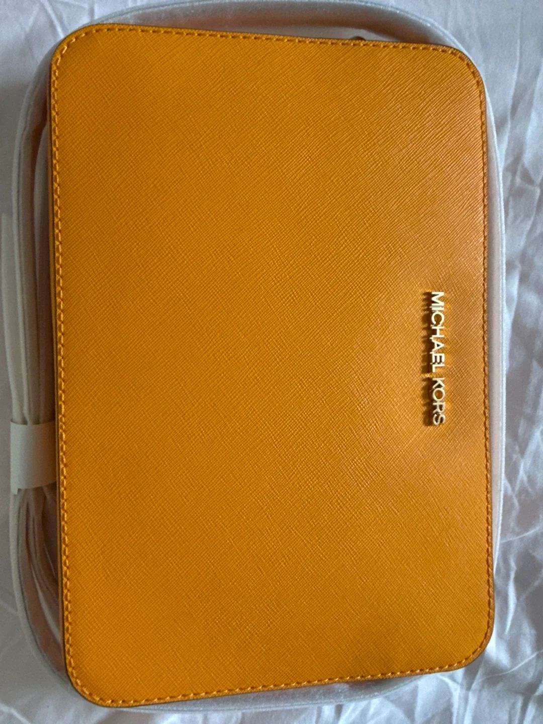 New Michael Kors Jet Set Item Bag