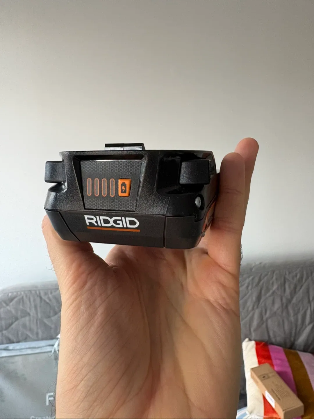 New: RIDGID 18V Lithium-Ion 2.0 Ah Battery image indicator(6)