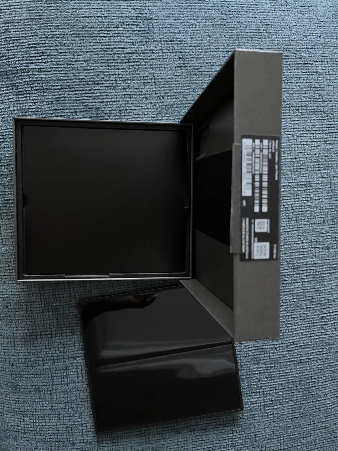 Samsung Galaxy Z Fold7 Jet Black 512GB - Like New! image indicator(2)