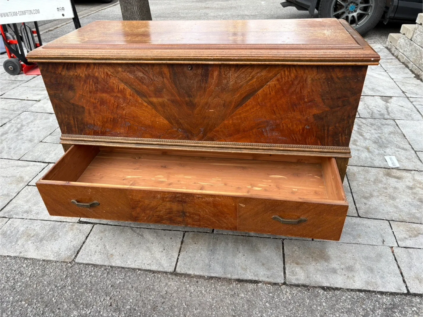 Antique Wooden Chest image indicator(6)