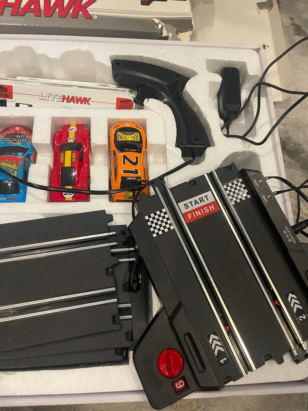 EUC Circuit World Speedway car track with 2 controllers image indicator(2)