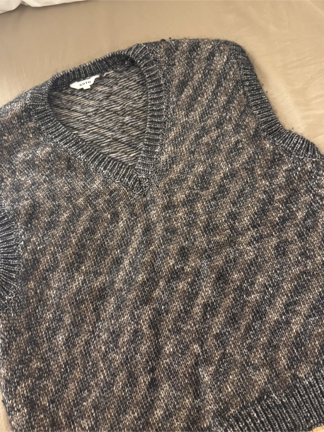 Kotn Vest