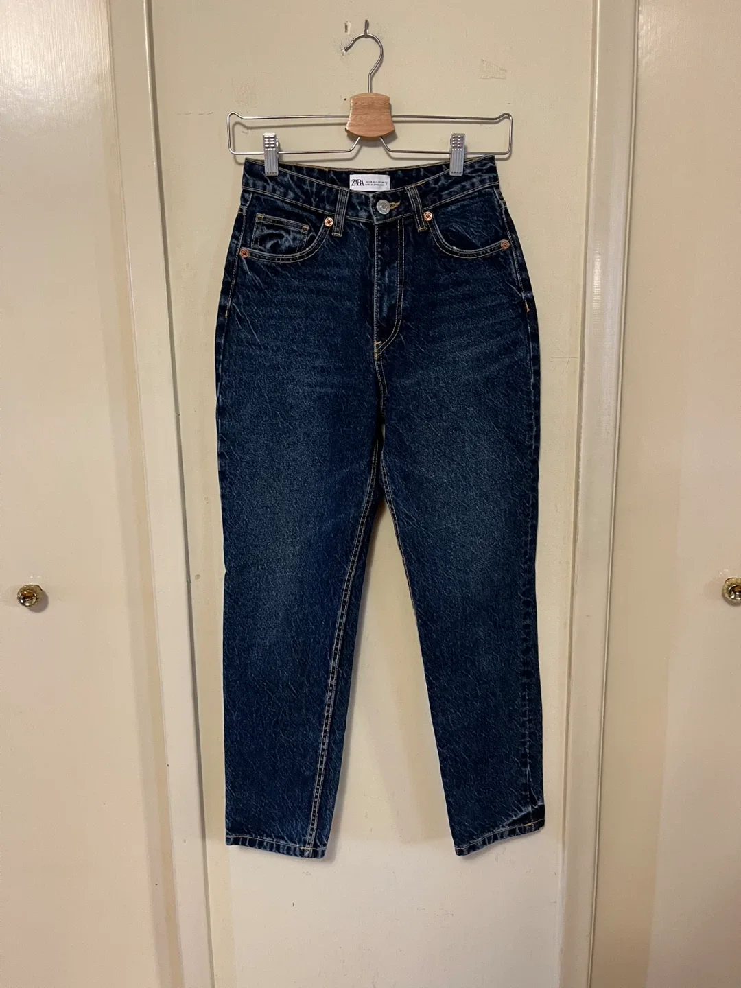 Zara Mom Fit Jeans - Size USA 2
