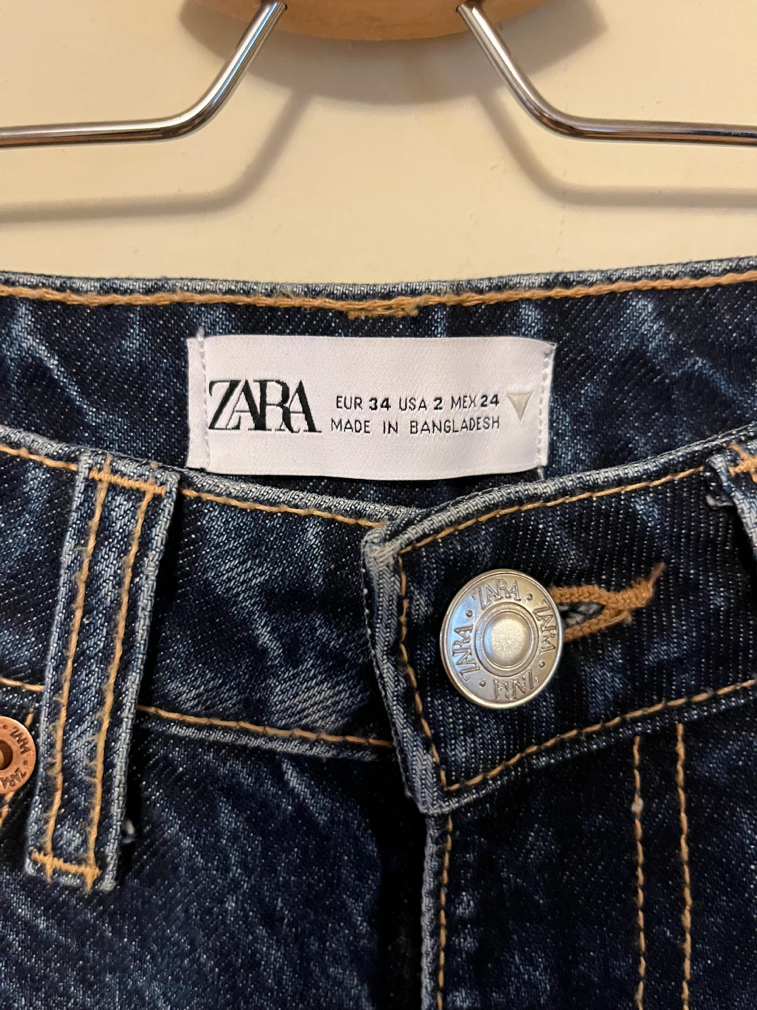 Zara Mom Fit Jeans - Size USA 2 - photo 3