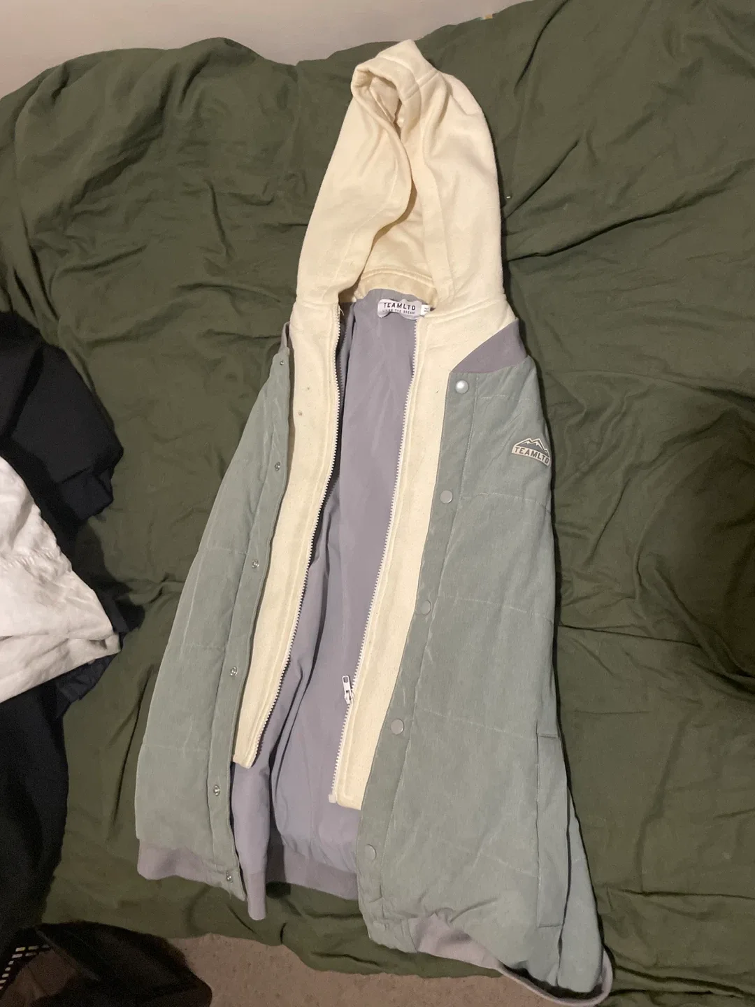 Teamlife Hooded Vest