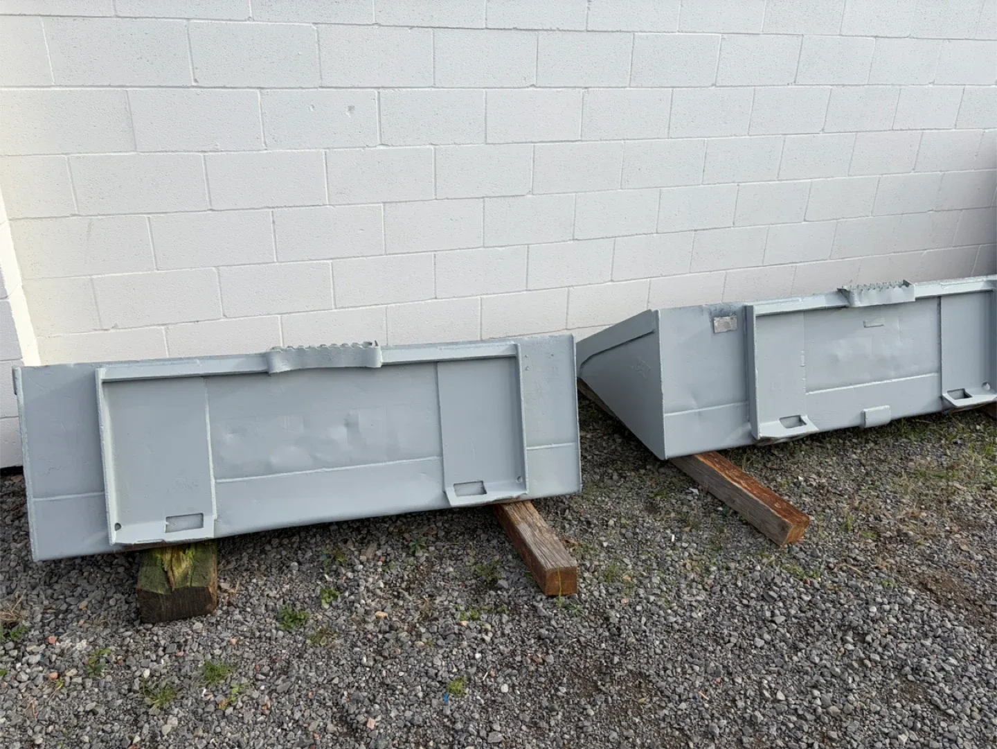 Cat skid steer bucket attachment