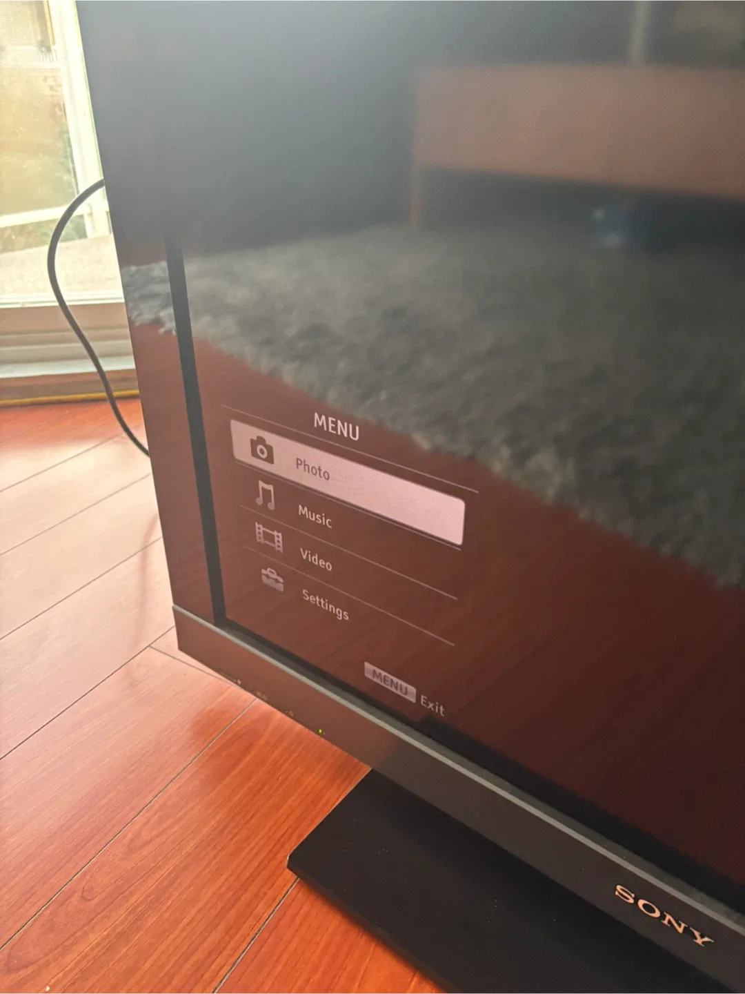 Sony Bravia KDL-32EX301 32" LCD TV image indicator(4)