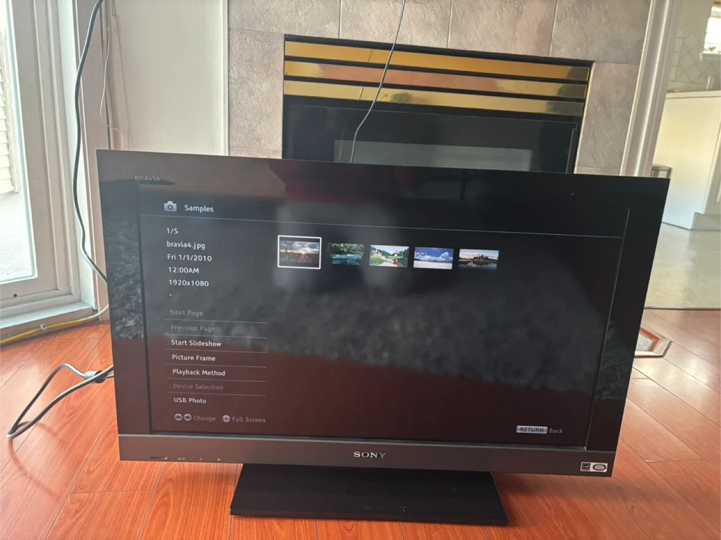 Sony Bravia KDL-32EX301 32" LCD TV image indicator(5)