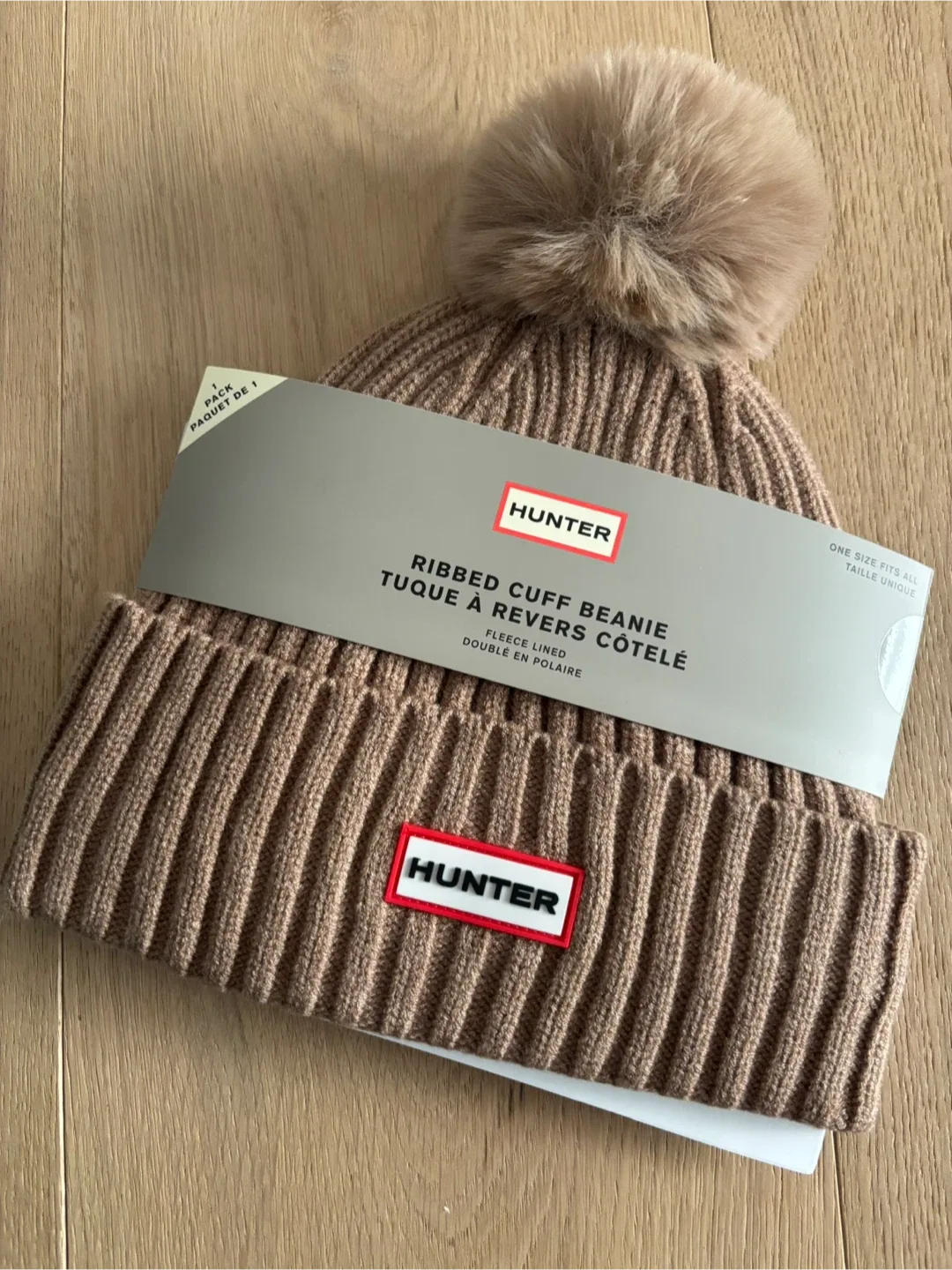 NEW HUNTER Women’s RIBBED KNIT CUFF POM POM BEANIE HAT Brown NWT