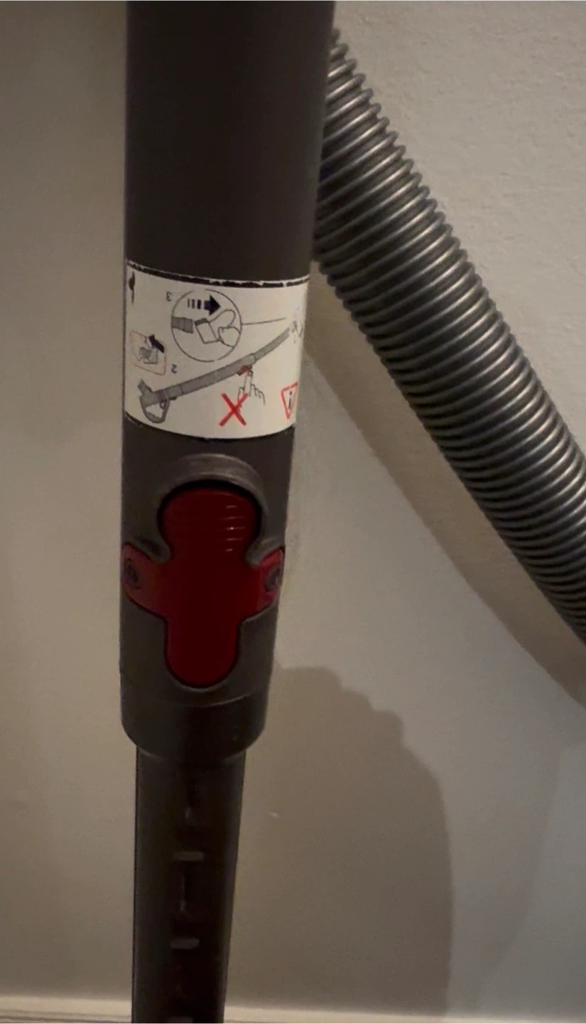 Dyson DC78 Vacuum Cleaner - photo 5
