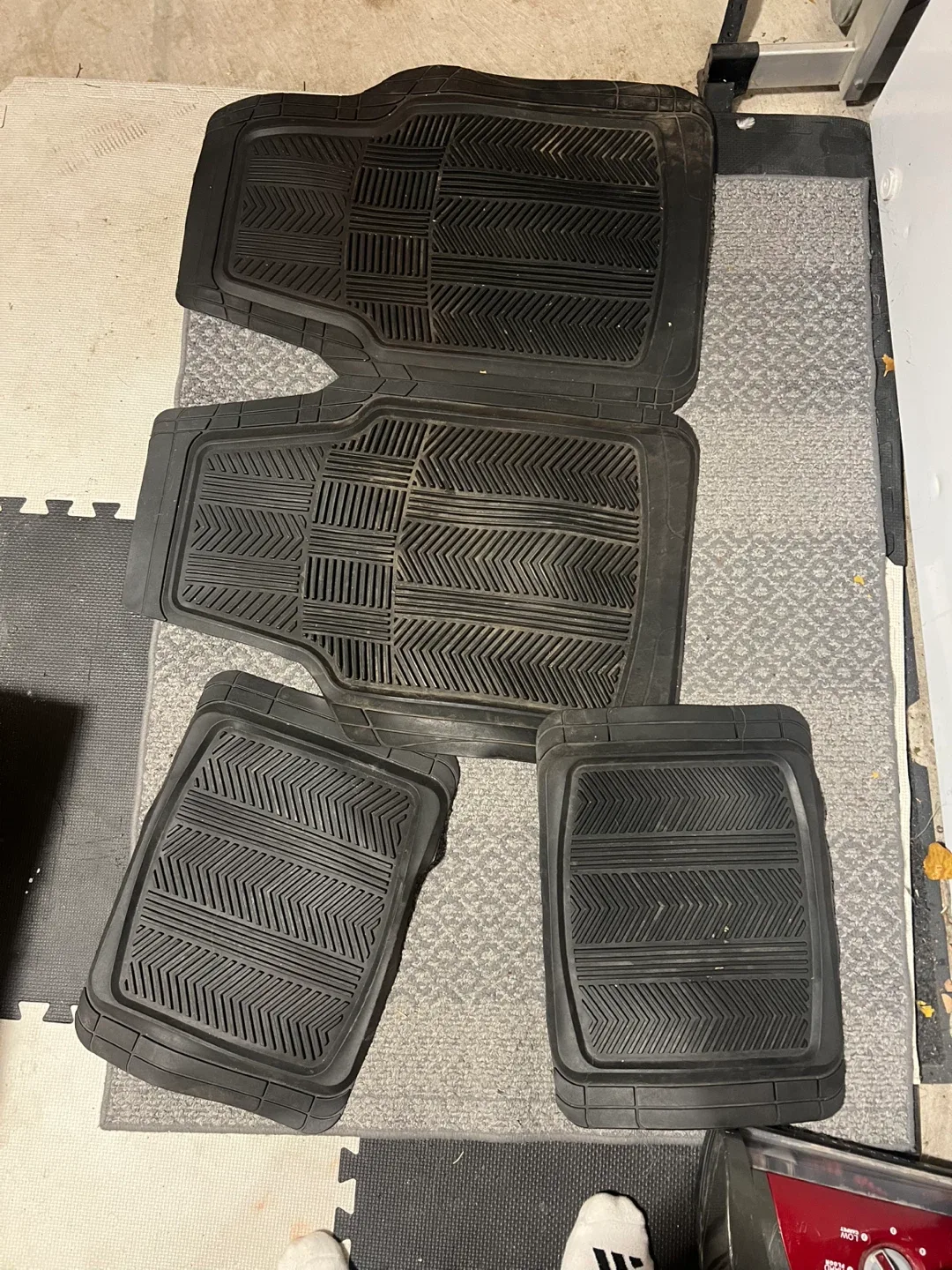 Black Rubber Car Floor Mats - Full Set