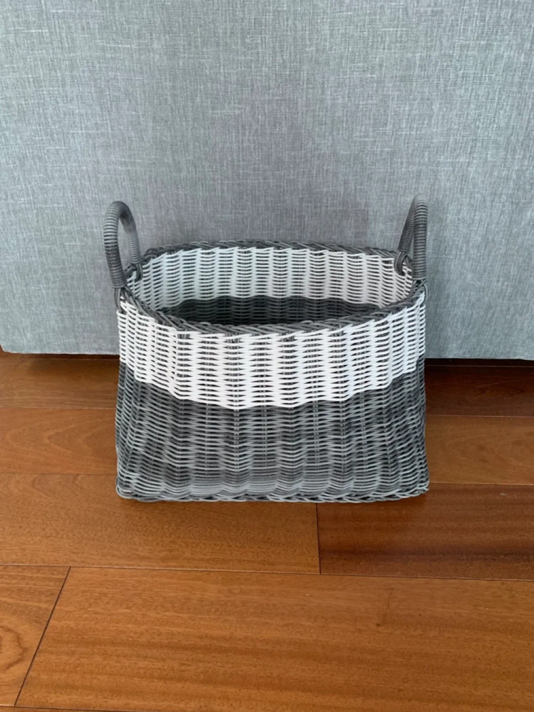 Plastic Woven Storage Basket with Handles image indicator(3)