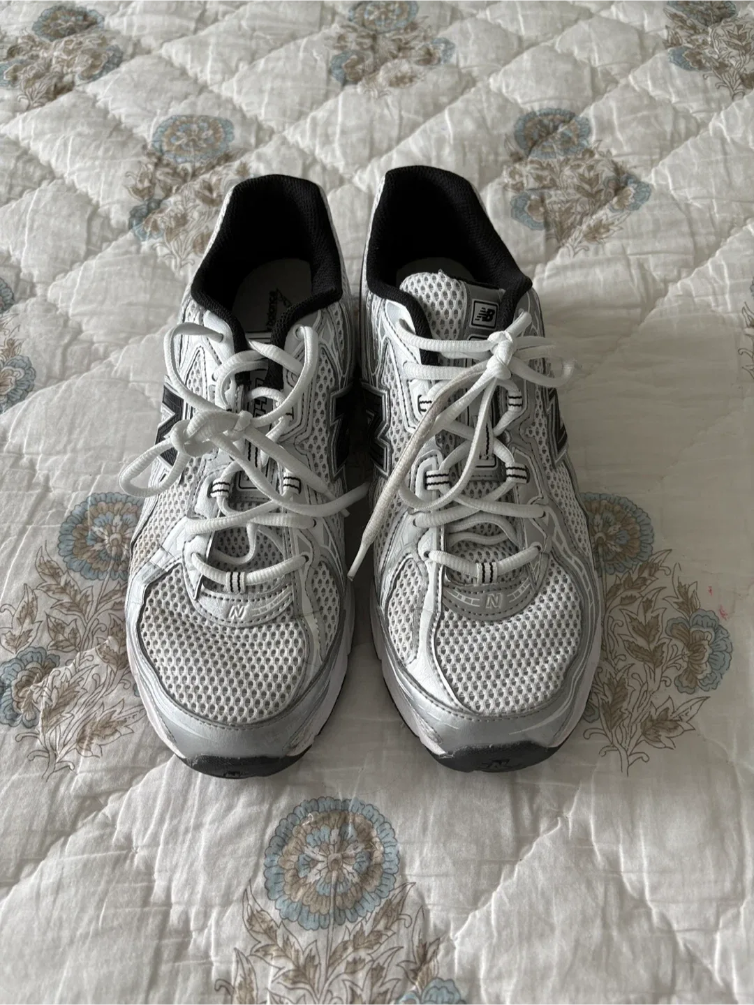 New Balance U740NW2 Running Shoes - Size 9 US