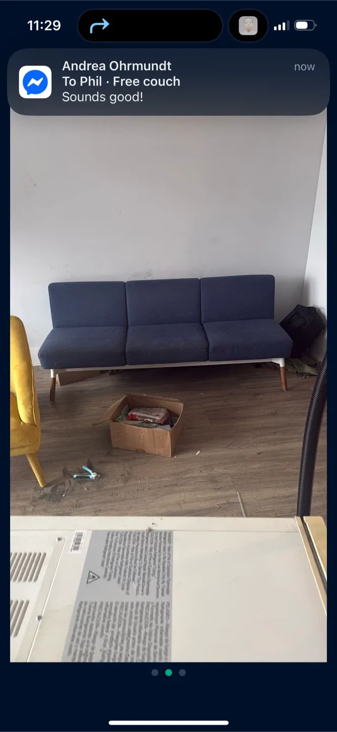 Couch with steal frame heavy. Garage pick up