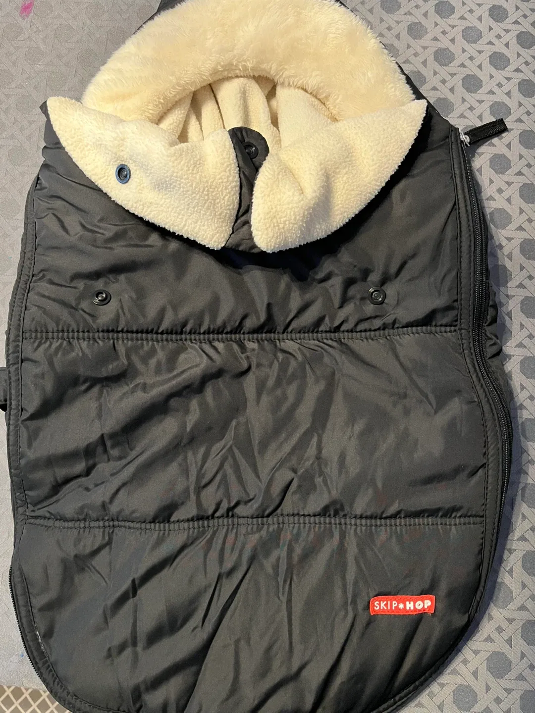 Skip Hop Winter Car Seat Cover - Black image indicator(2)