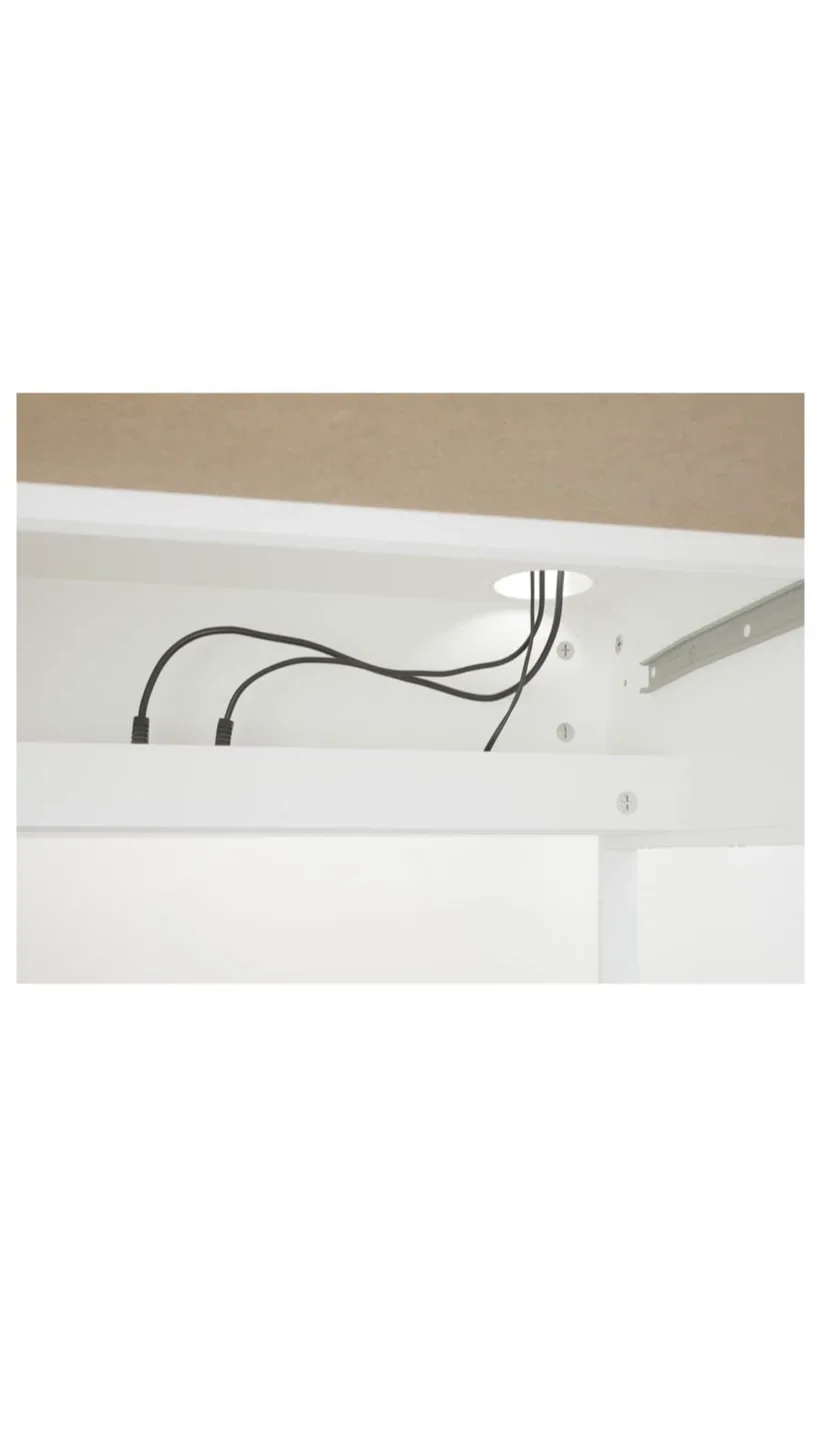 IKEA Micke Desk - White image indicator(8)