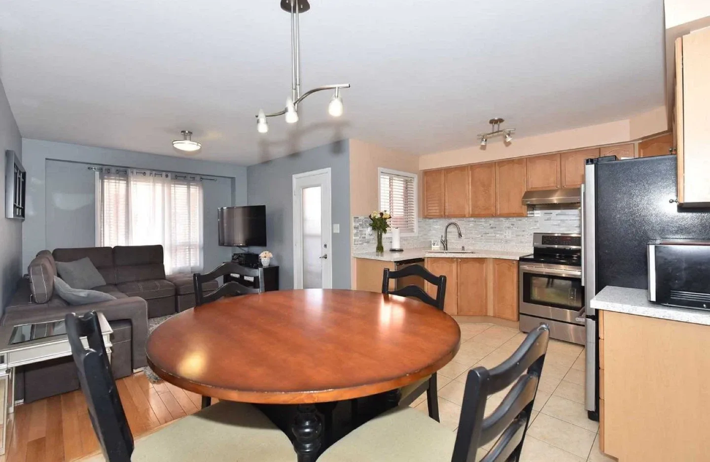 3 Bedroom House for Renting image indicator(4)