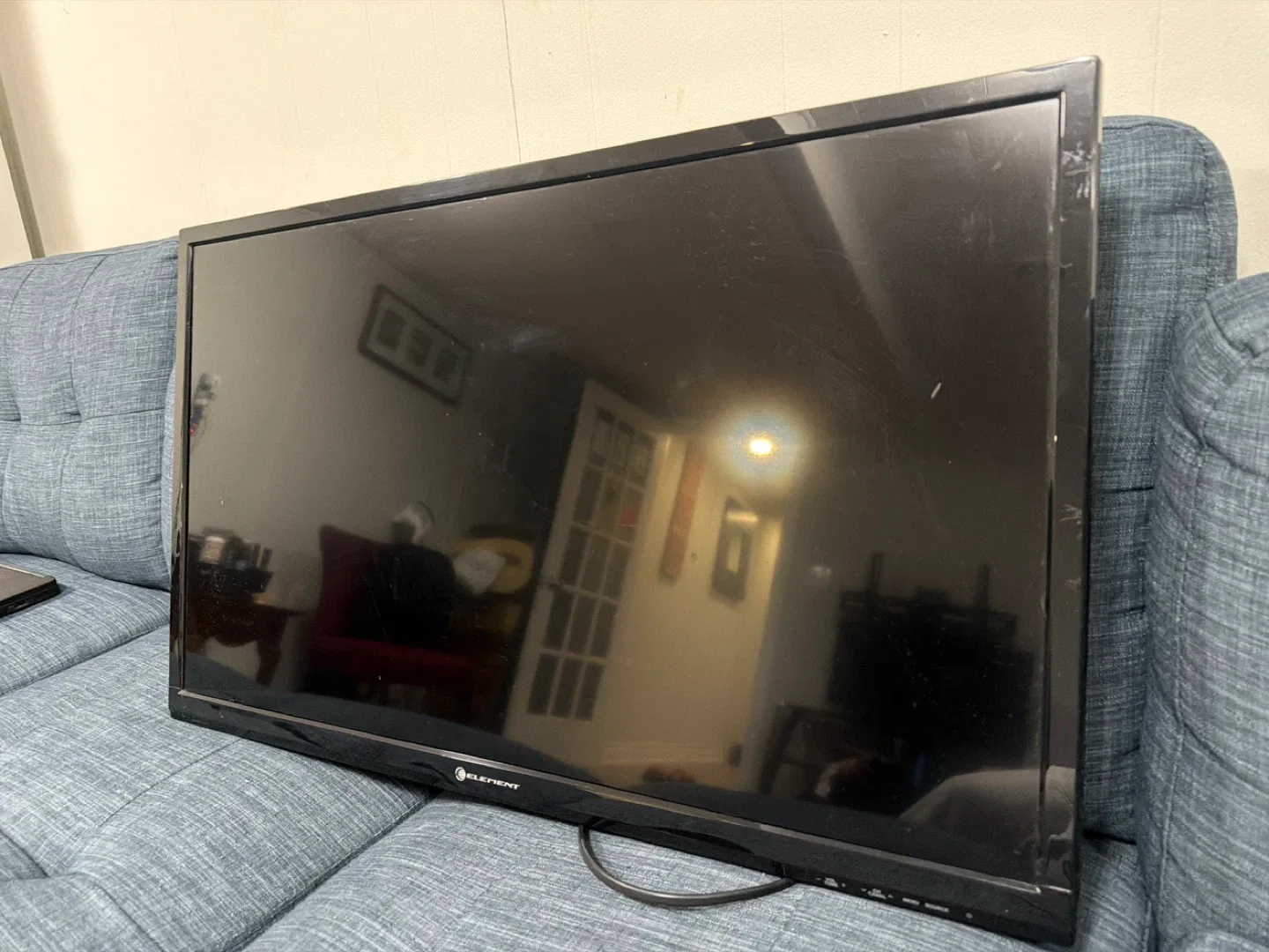 Element LE-32GCL-A 32" TV