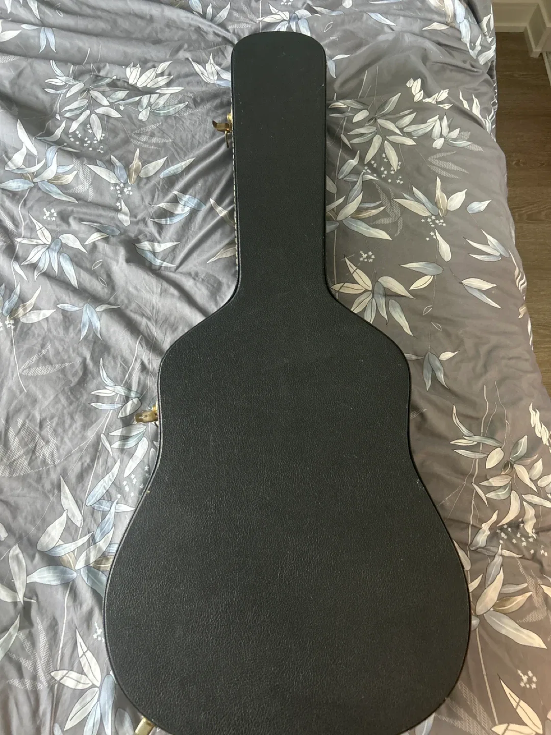 Guitar Hard Case - Made in Canada