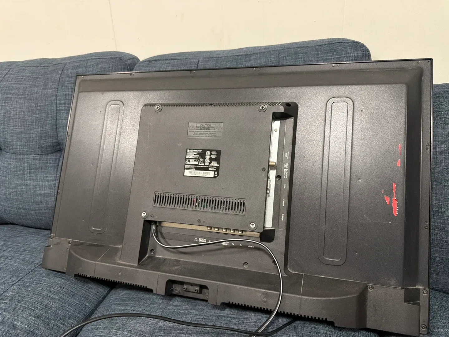 Element LE-32GCL-A 32" TV image indicator(2)