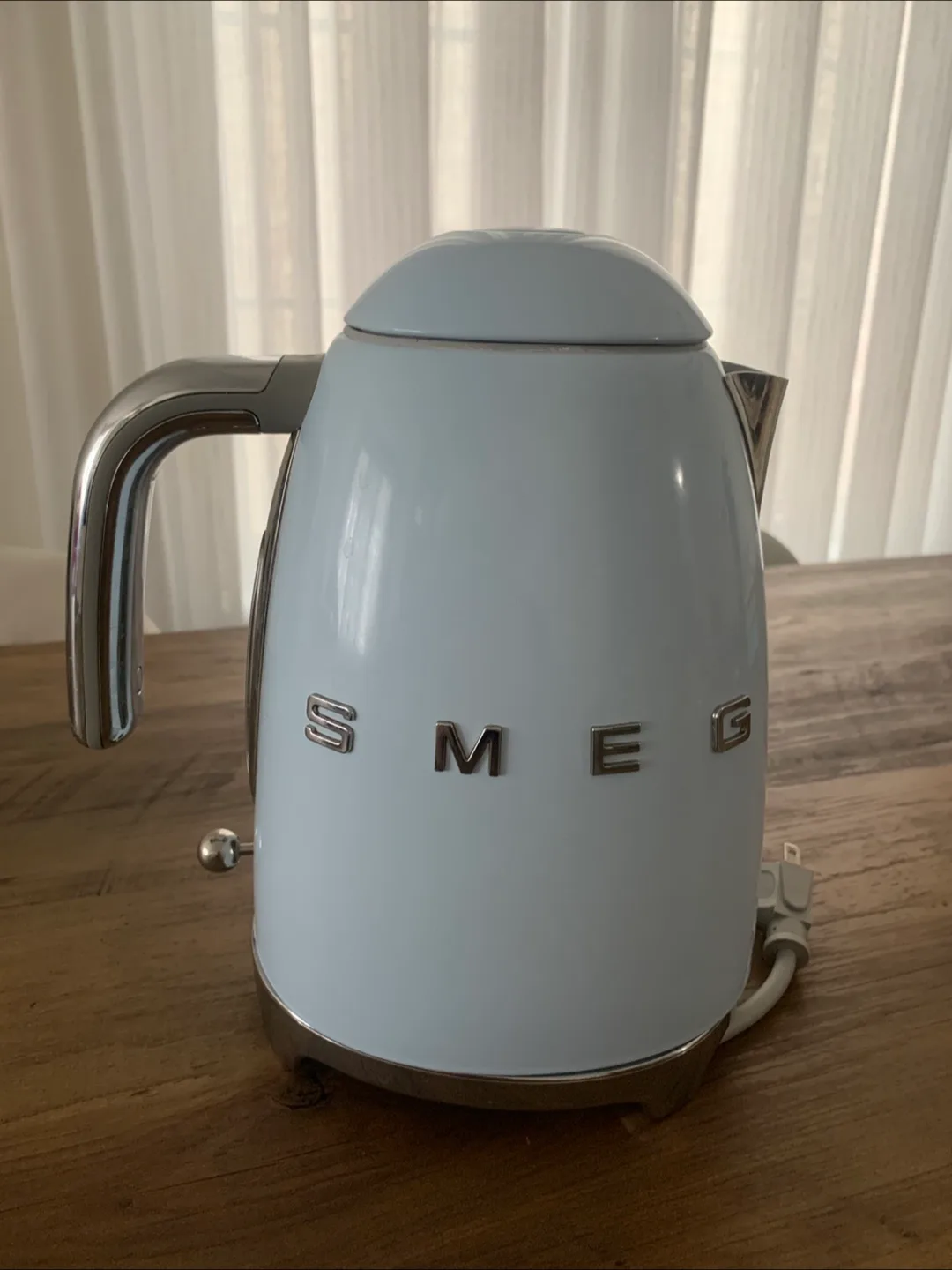 Smeg Kettle - light blue (Foe display only )