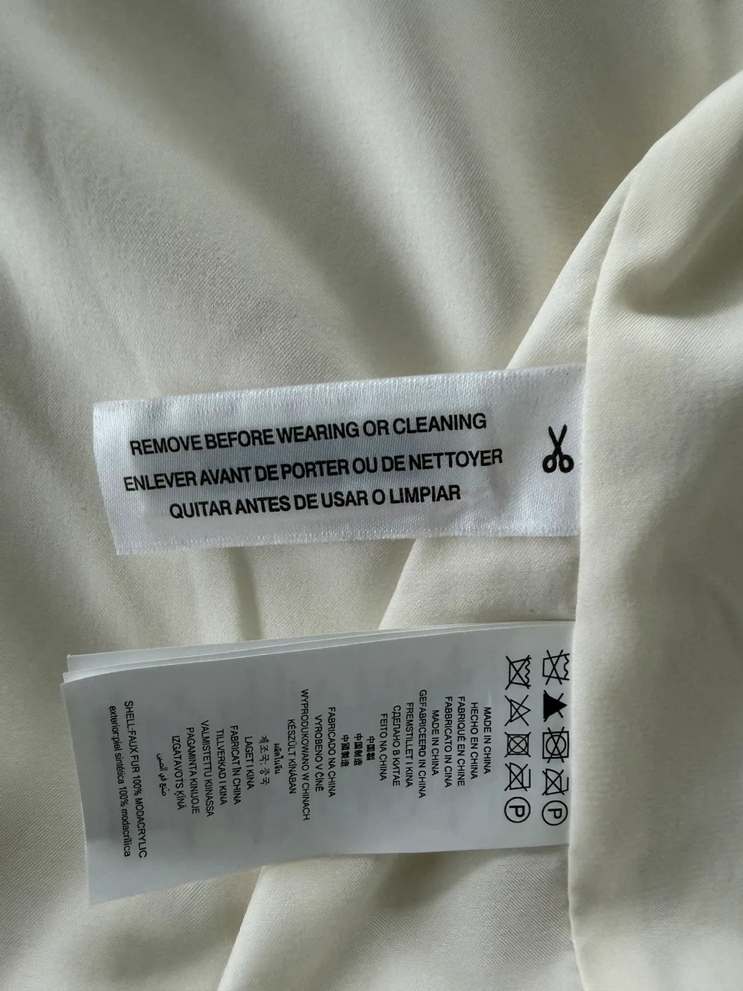 Michael Kors White Faux Fur Coat Size S image indicator(3)