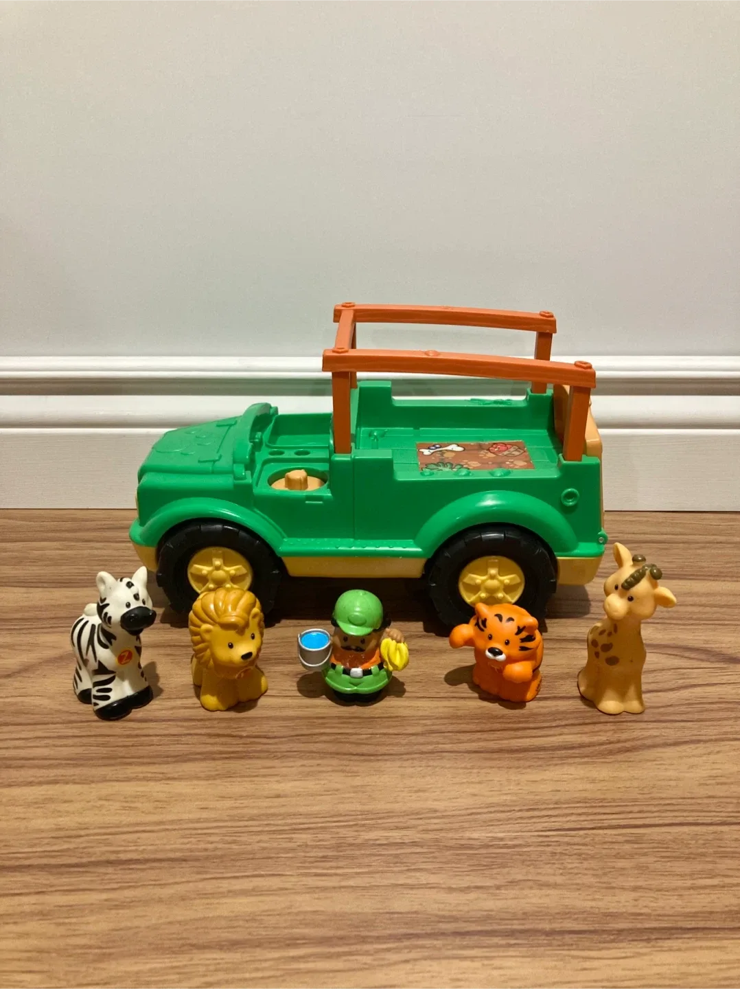 Fisher Price Little People zoo truck & figures play set