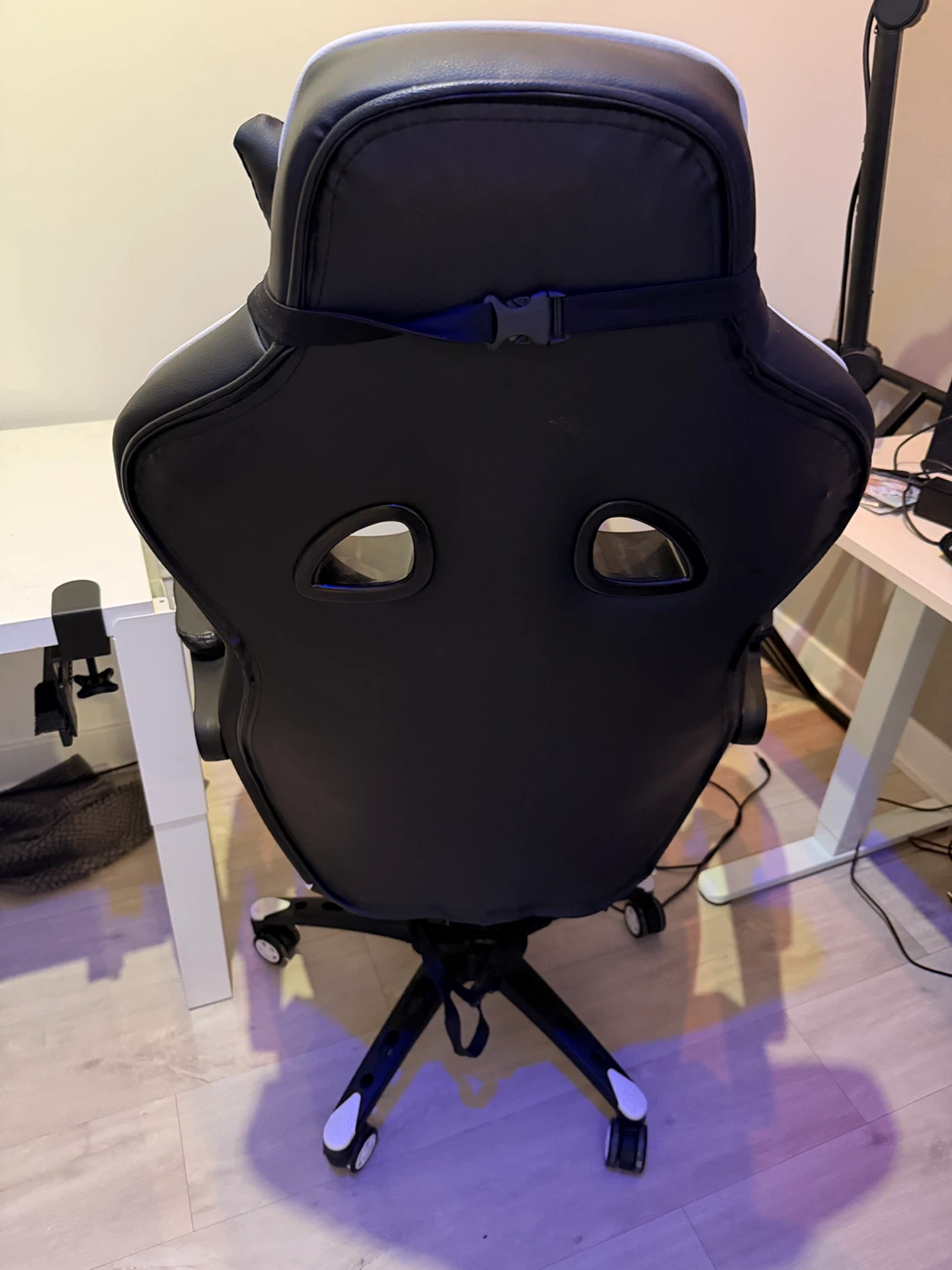 Respawn Gaming Chair - Worn Condition - photo 2