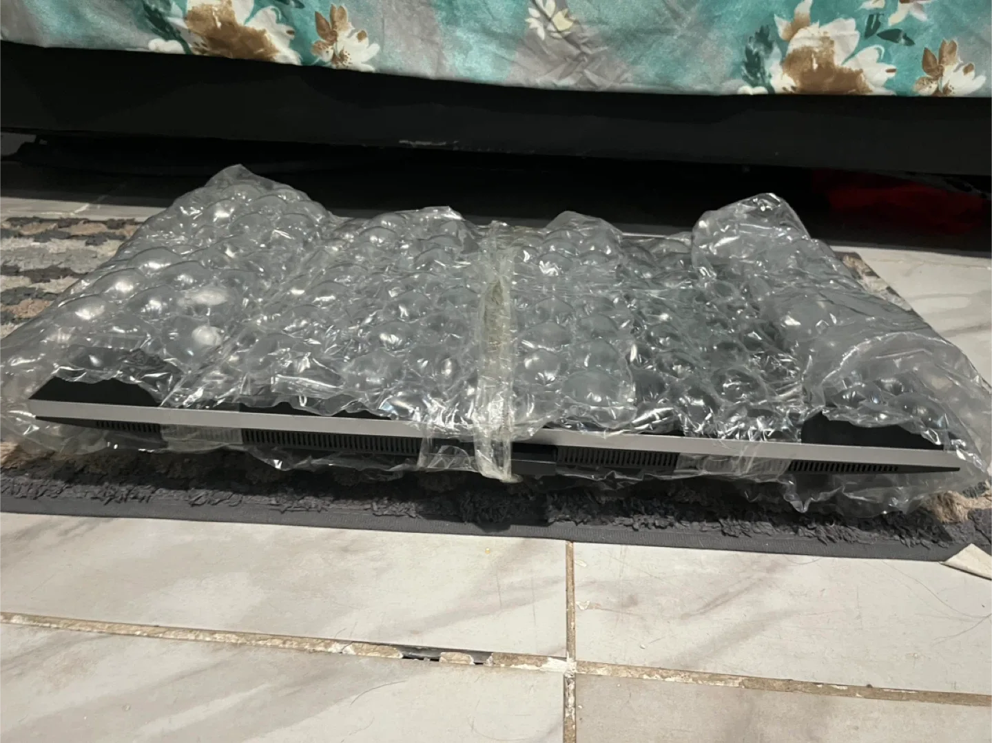 HP Bang & Olufsen E243m 23.8" Monitor