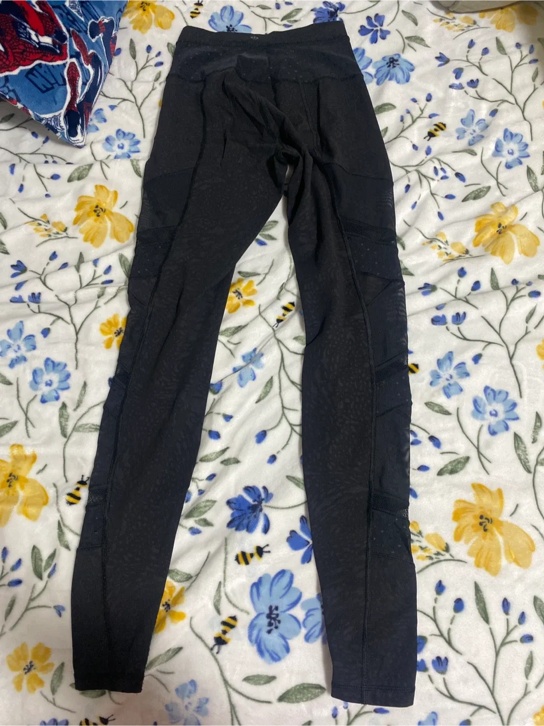 Lululemon Black Leggings image indicator(2)