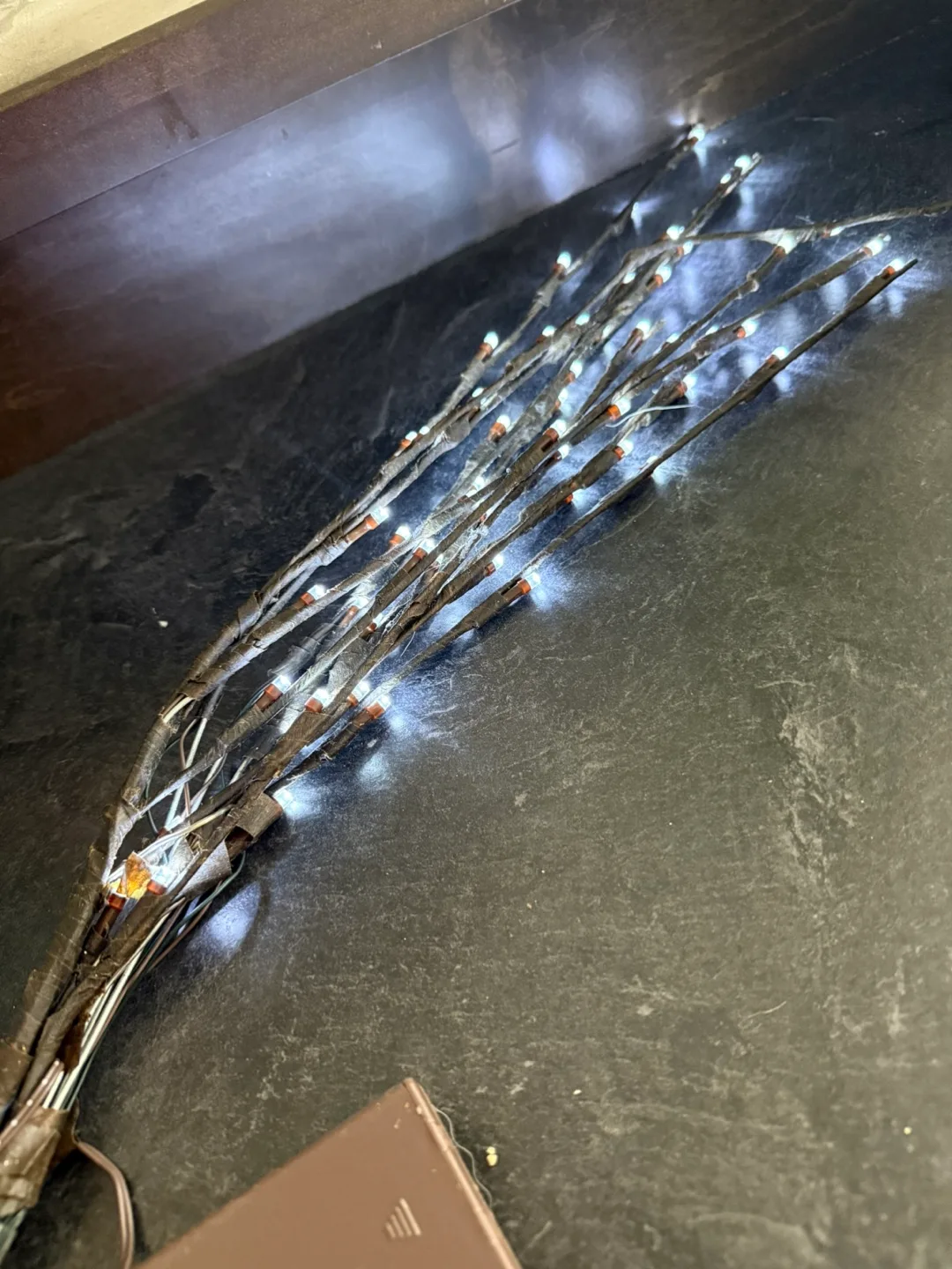 LED Willow Branch Lights batteries not included image indicator(2)